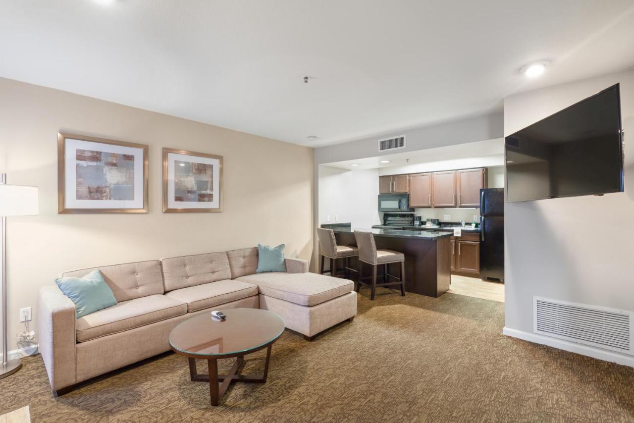 Chase Suites Brea-Fullerton - North Orange County Exteriör bild