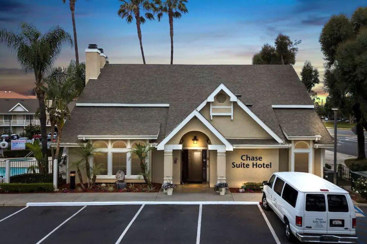 Chase Suites Brea-Fullerton - North Orange County Exteriör bild