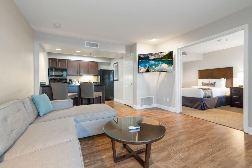 Chase Suites Brea-Fullerton - North Orange County Exteriör bild