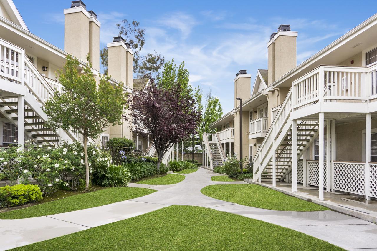 Chase Suites Brea-Fullerton - North Orange County Exteriör bild